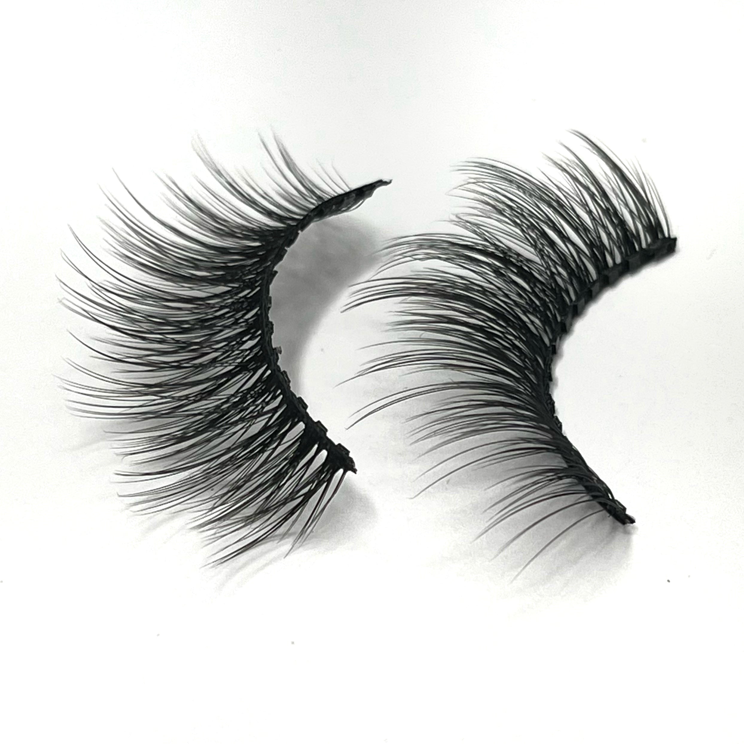 BeautifulMe®️ Adjustable Magnetic Eyelash and Eyeliner Duo "CONFIDENTME"