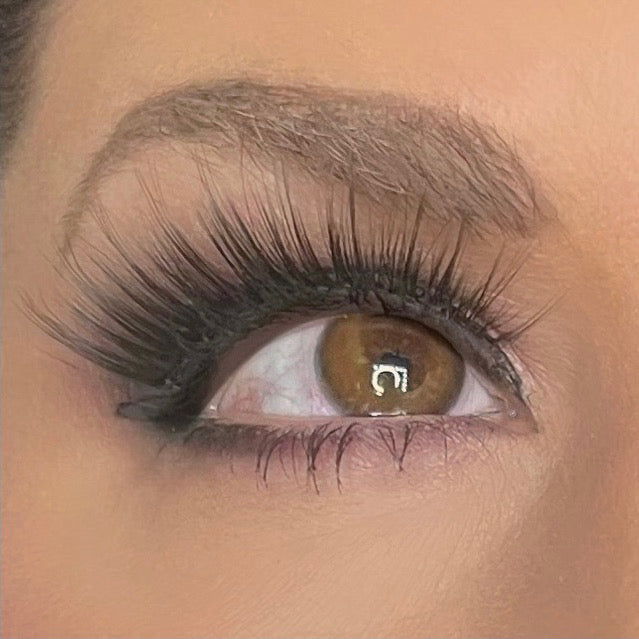 BeautifulMe®️ Adjustable Magnetic Eyelash and Eyeliner Duo "SASSYME"