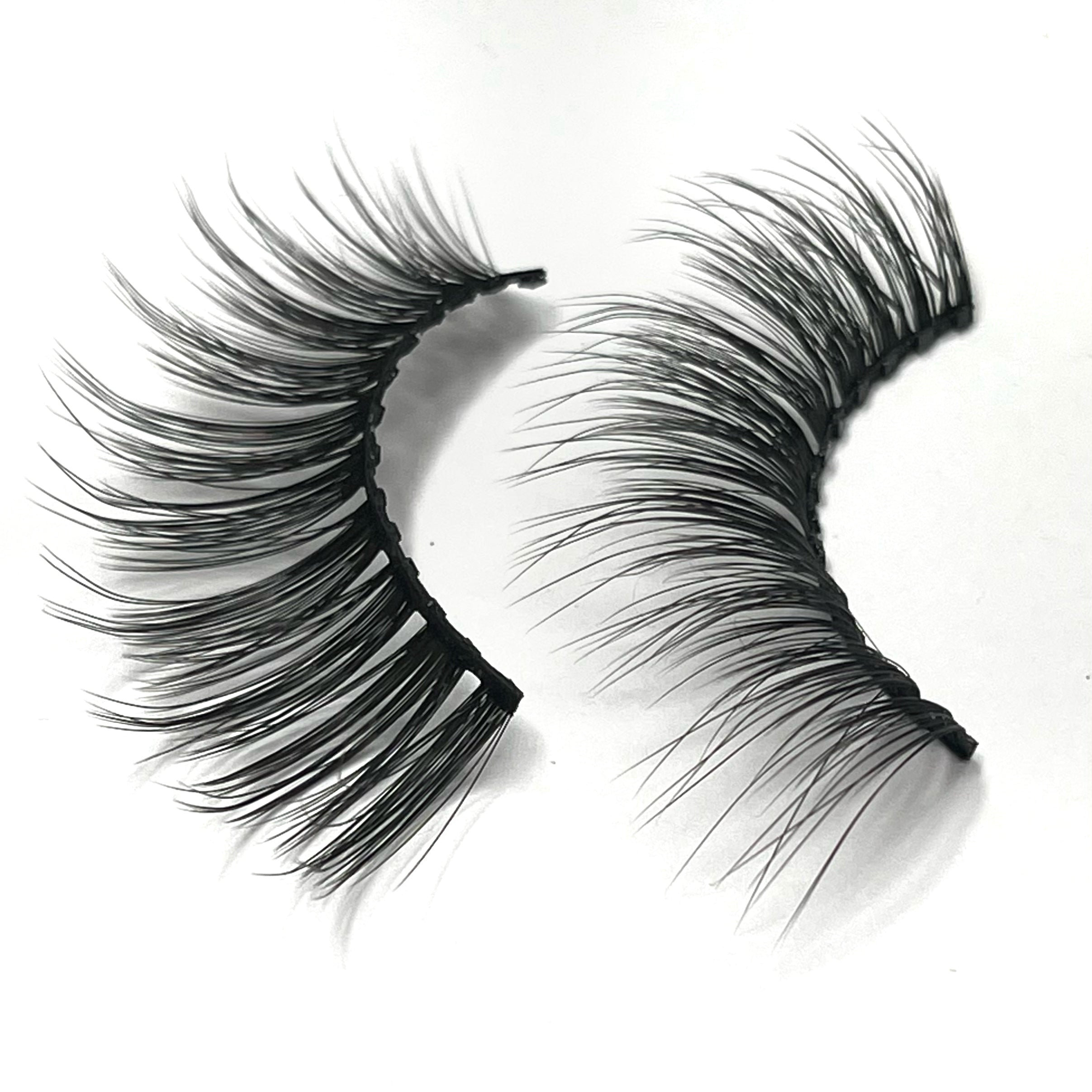 BeautifulMe®️ Adjustable Magnetic Eyelash and Eyeliner Duo "SASSYME"